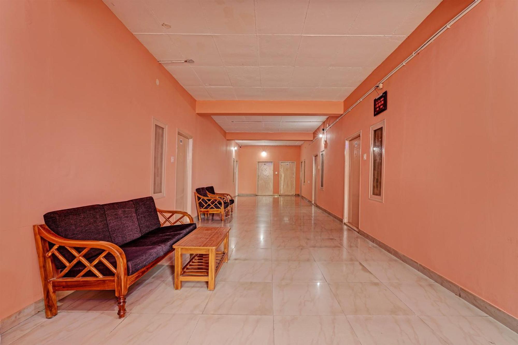 Super Collection O Druvi Corporate Hotel Kammasandra エクステリア 写真